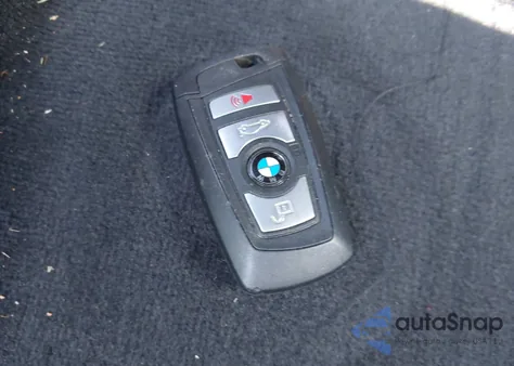 2016 BMW 320I from USA, damaged, VIN WBA8E1G58GNU11443